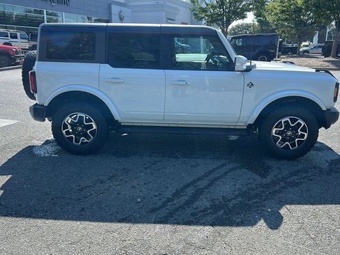 Used 2022 Ford Bronco Outer Banks AWD/4WD image 8