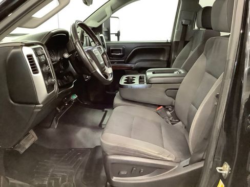 Used 2018 GMC Sierra 3500 SLE w/ SLE Preferred Package AWD/4WD image 8