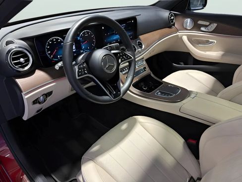 Used 2021 Mercedes-Benz E 350 Sedan image 10