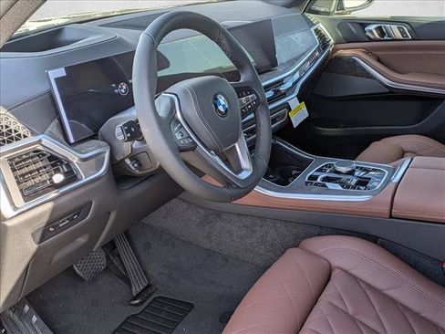 Used 2026 BMW X5 xDrive40i AWD/4WD image 3