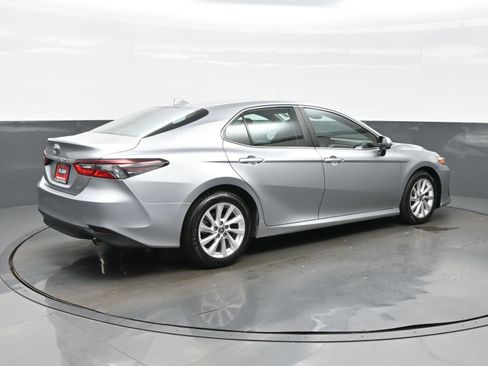 Used 2023 Toyota Camry LE FWD image 6