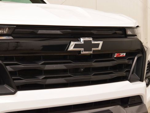 Used 2024 Chevrolet Colorado Z71 w/ Z71 Convenience Package 2 AWD/4WD image 11