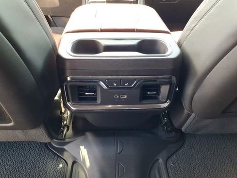 Used 2024 GMC Sierra 1500 Denali Ultimate AWD/4WD image 17