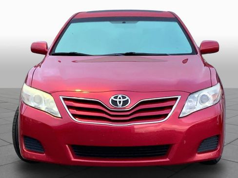 Used 2010 Toyota Camry LE FWD image 3