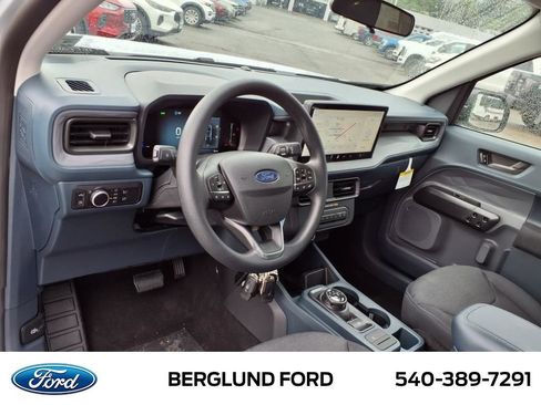 New 2025 Ford Maverick XL image 9