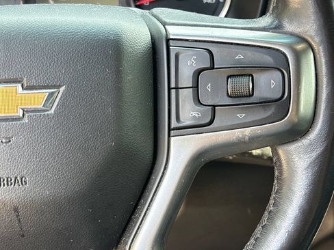 Used 2021 Chevrolet Suburban LT w/ LT Signature Package RWD image 21