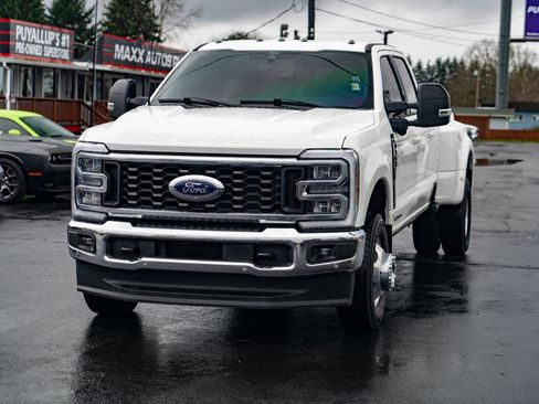 Used 2024 Ford F350 Lariat w/ Lariat Ultimate Package AWD/4WD image 4