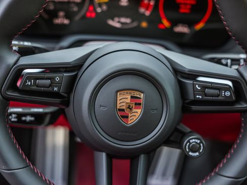 Used 2026 Porsche 911 GT3 RWD image 12