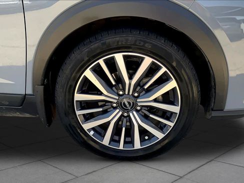 Used 2023 Nissan Kicks SV FWD image 11