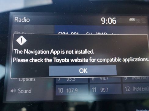 Used 2023 Toyota Camry SE FWD image 12
