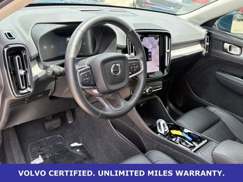 Certified 2025 Volvo XC40 B5 Plus AWD/4WD image 14