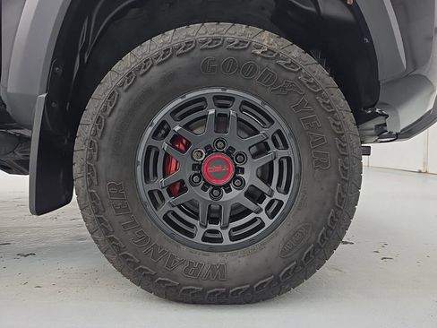 Used 2023 Toyota Tacoma TRD Pro AWD/4WD image 18