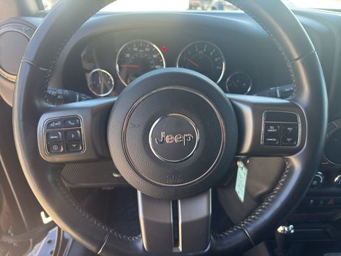Used 2018 Jeep Wrangler Unlimited Sport AWD/4WD image 25