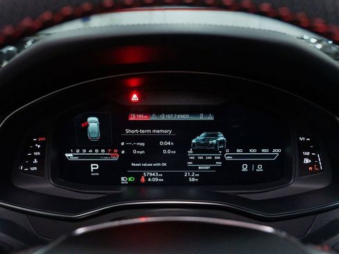 Used 2022 Audi RS 6 image 38