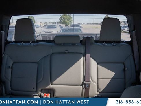 Used 2022 GMC Sierra 1500 SLT AWD/4WD image 21