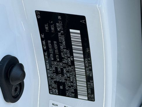 Used 2023 Toyota Highlander XLE image 22