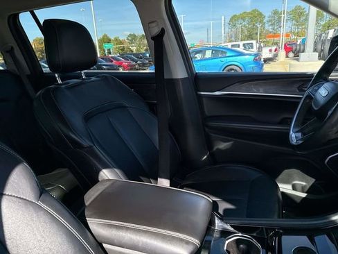 Used 2021 Jeep Grand Cherokee L Limited image 12