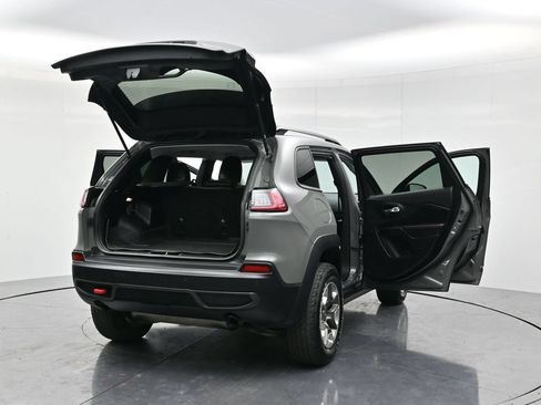 Used 2019 Jeep Cherokee Trailhawk w/ Cold Weather Group AWD/4WD image 53