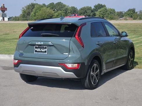 Used 2023 Kia Niro EX w/ EX Cold Weather Package image 7