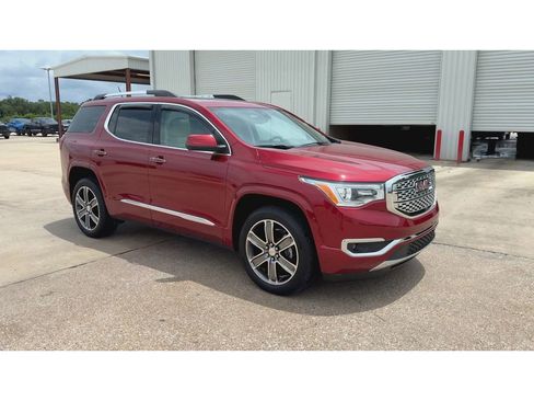 Used 2019 GMC Acadia Denali w/ Technology Package AWD/4WD image 2