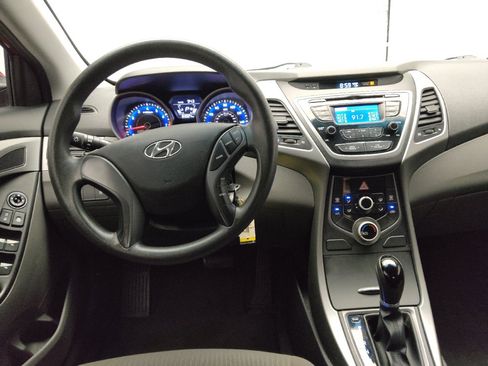 Used 2016 Hyundai Elantra SE FWD image 22