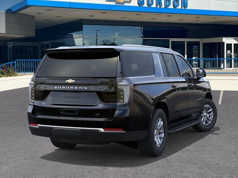 New 2026 Chevrolet Suburban LT w/ Comfort Package AWD/4WD image 4