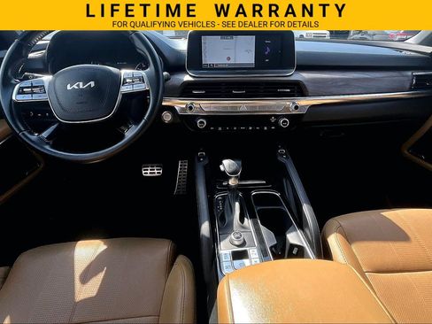 Used 2022 Kia Telluride SX w/ Towing Package FWD image 16