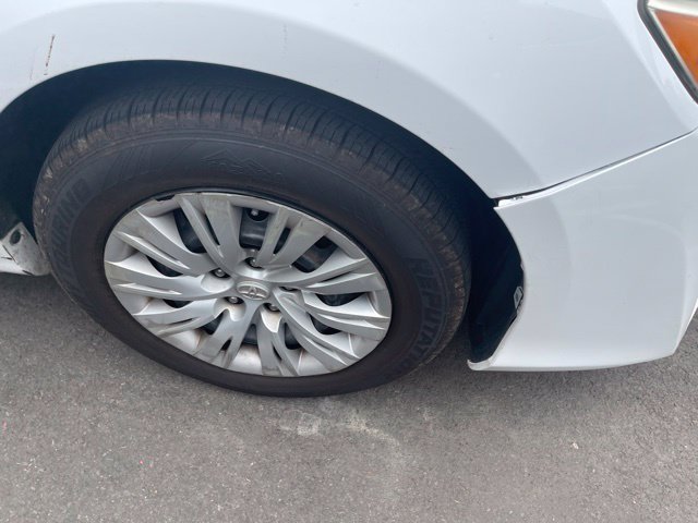 Used 2012 Toyota Camry LE FWD image 4