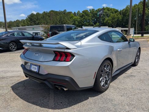 Used 2025 Ford Mustang GT Premium w/ GT Performance Package RWD image 4