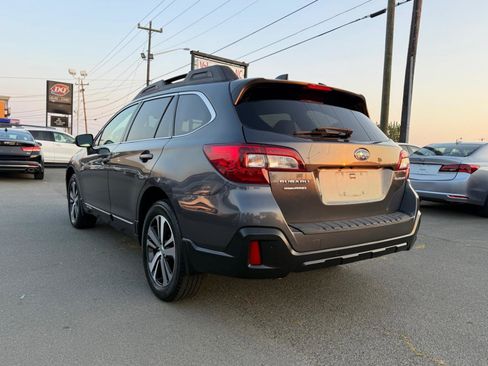 Used 2019 Subaru Outback 2.5i Limited w/ Popular Package #2 AWD/4WD image 4