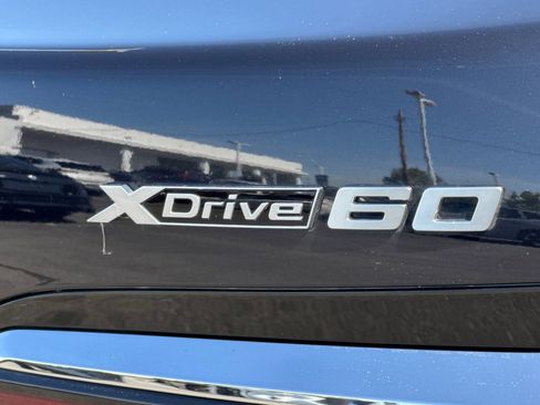 Used 2024 BMW i7 xDrive60 w/ Premium Package 2 AWD/4WD image 22