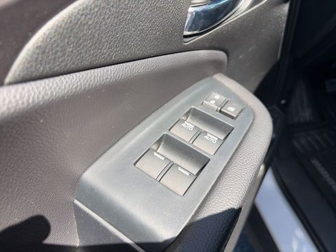 Used 2023 Honda Ridgeline Sport image 14