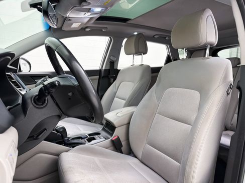 Used 2018 Hyundai Tucson Value FWD image 14