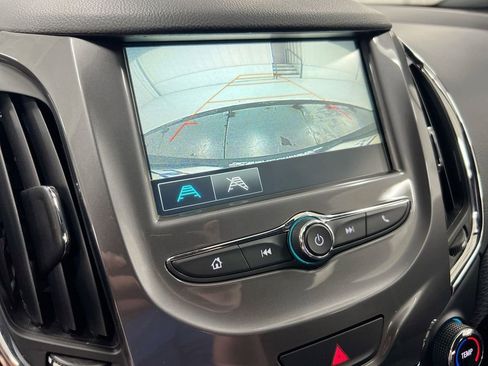 Used 2018 Chevrolet Cruze LT w/ RS Package FWD image 15