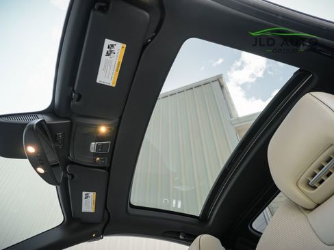 Used 2016 Mercedes-Benz SL 550 image 31