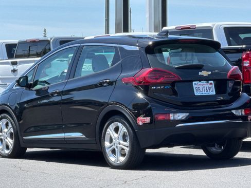 Used 2017 Chevrolet Bolt LT FWD image 7