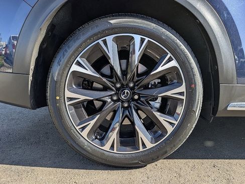 Certified 2024 MAZDA CX-90 Plug-In Hybrid w/ Premium Pkg AWD/4WD image 17