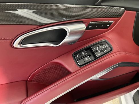 Certified 2017 Porsche 911 Turbo S image 27