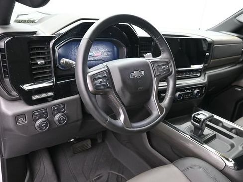 Used 2024 Chevrolet Silverado 1500 ZR2 w/ Technology Package AWD/4WD image 24