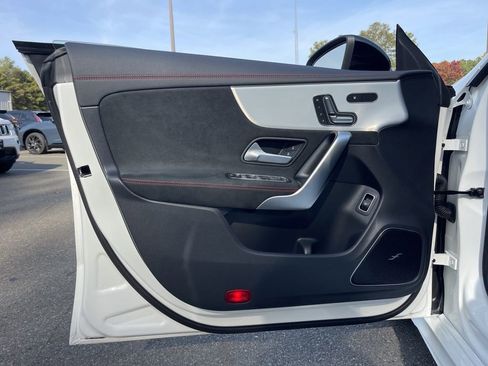 Used 2025 Mercedes-Benz CLA 250 4MATIC image 19