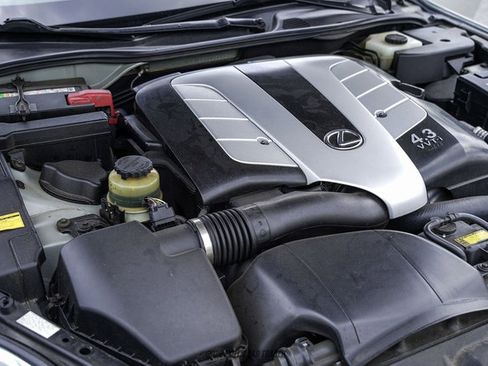 Used 2005 Lexus SC 430 Convertible RWD image 25