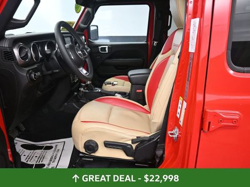 Used 2018 Jeep Wrangler Unlimited Sahara w/ Dual Top Group image 30
