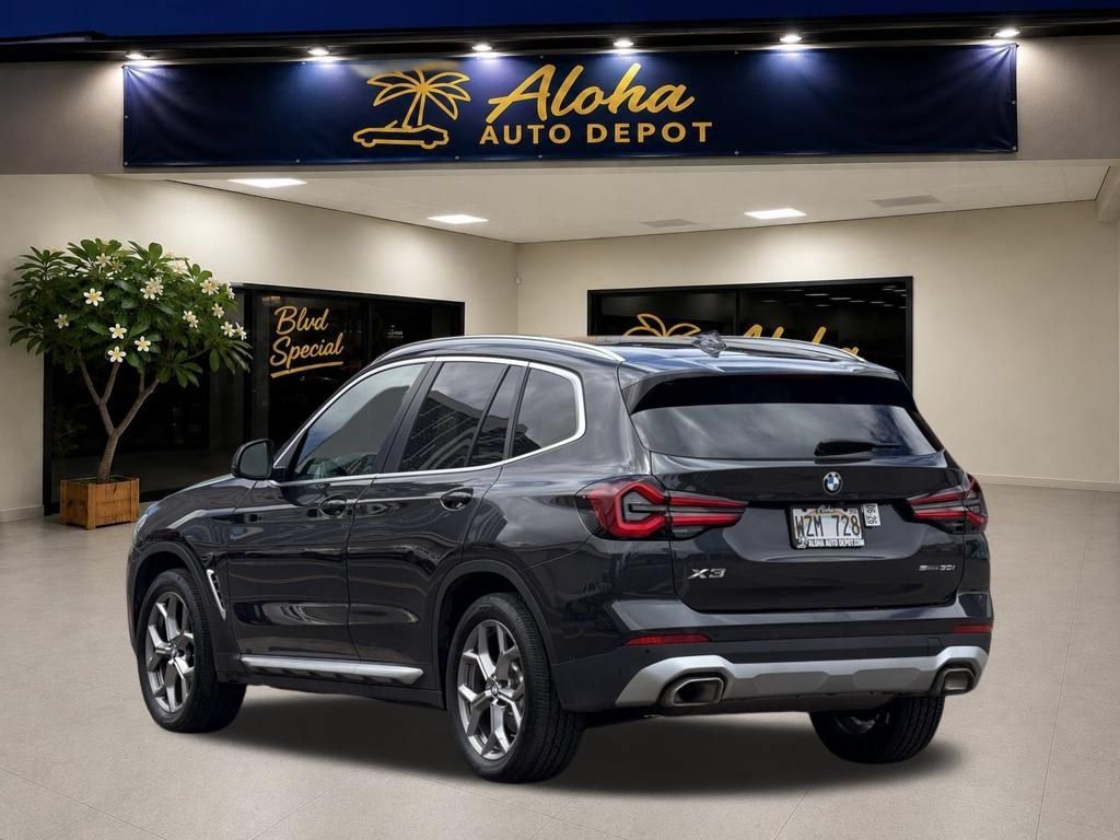 Used 2024 BMW X3 sDrive30i w/ Convenience Package RWD image 3