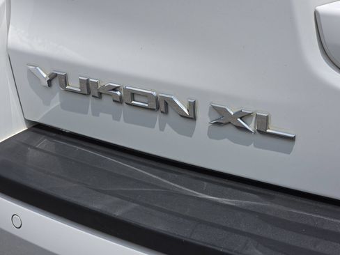 Used 2016 GMC Yukon XL SLT RWD image 13