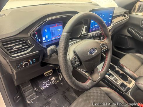 Used 2023 Ford Escape ST-Line w/ Tech Pack #1 image 11