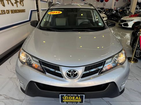 Used 2015 Toyota RAV4 LE AWD/4WD image 2