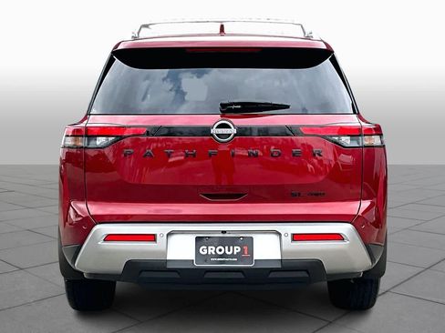 Used 2023 Nissan Pathfinder SL w/ Black Appearance Package image 4