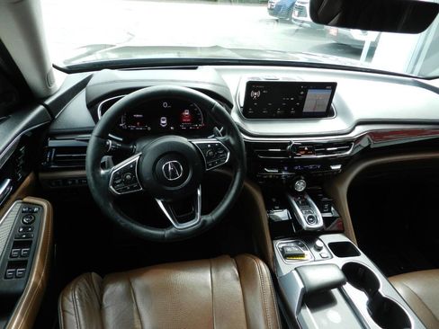 Used 2022 Acura MDX SH-AWD w/ Advance Package image 9