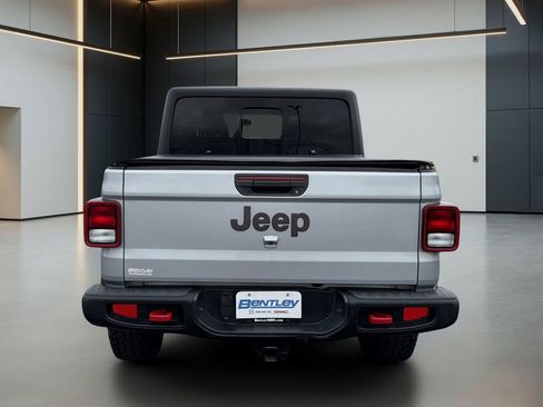 Used 2023 Jeep Gladiator Rubicon w/ Trailer Tow Package AWD/4WD image 4