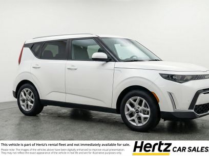 Used 2025 Kia Soul LX w/ LX Technology Package